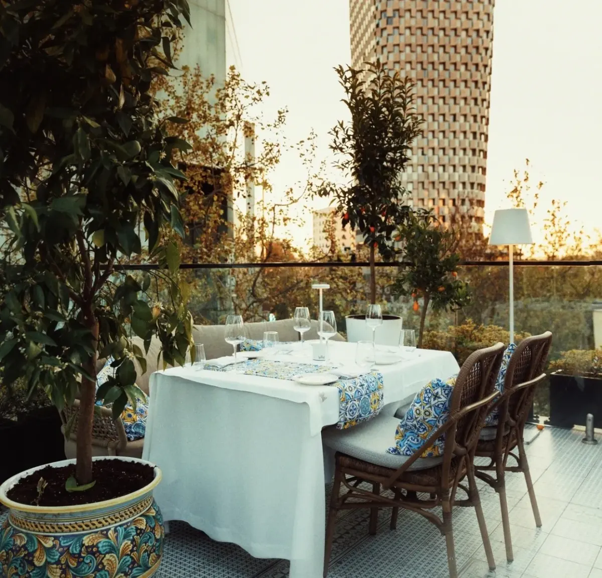 The Crown Rooftop & Dining