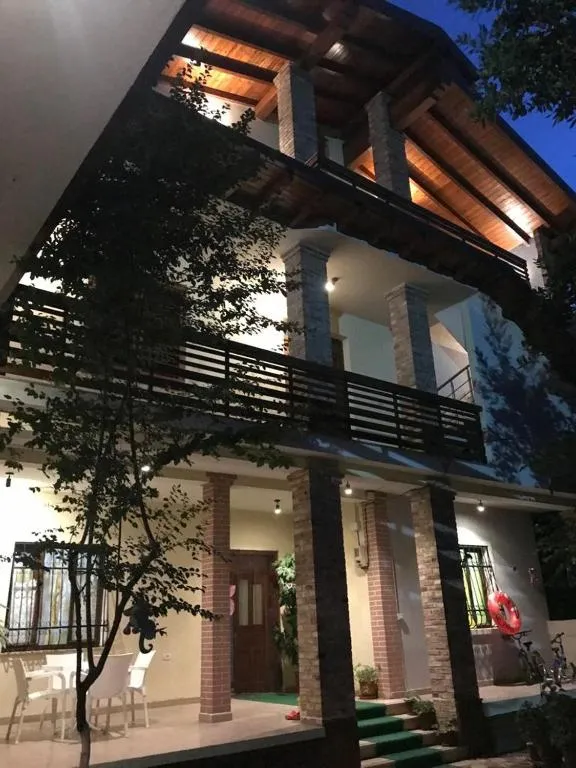 SARA'S VILLA
