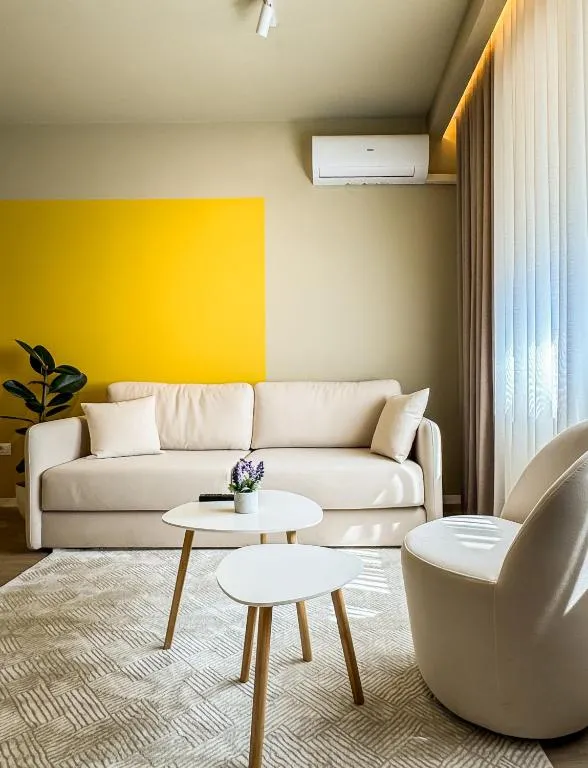 All Seasons Apartments - Free Parking & City Center