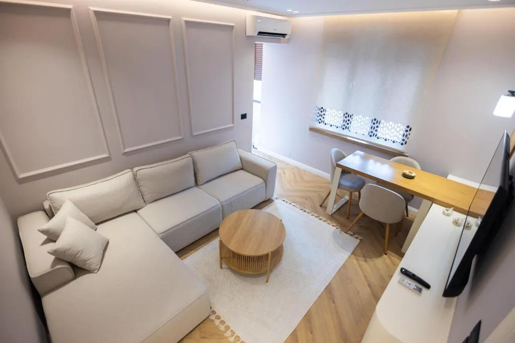 Ami's Apartments