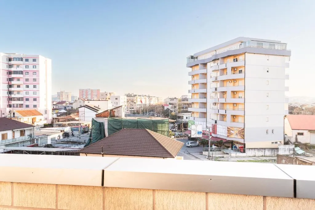 Modern Apartment with Balcony & Fast Wi-Fi & Self Check-in
