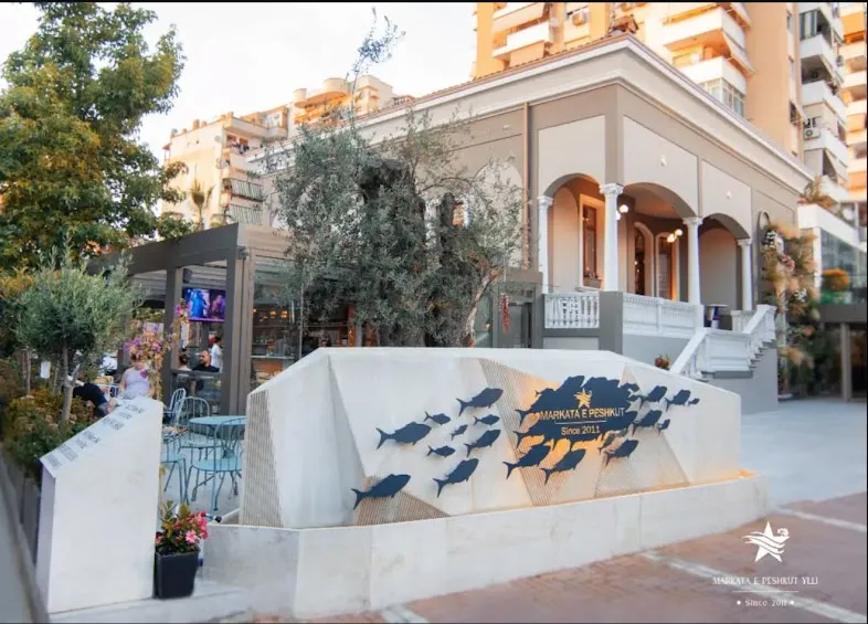 Markata Peshkut Ylli,Pazari i Ri